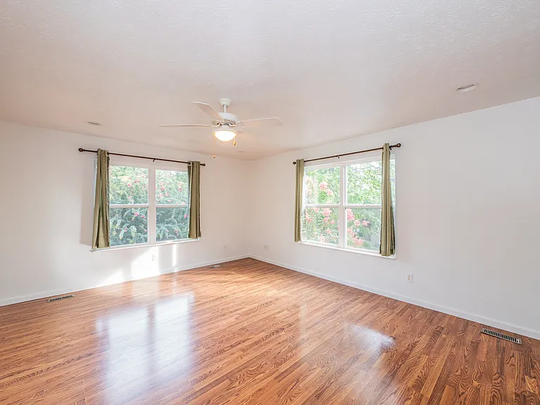 215 Tahlequah Dr — Photo 12