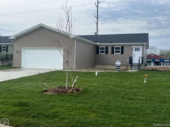 4207 Sugar Maple Run, Flint, MI 48506