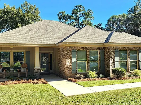 12271 Boulet Dr, Coden, AL 36523