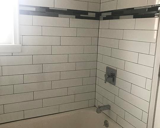 5th image of 3415 W Adams Blvd