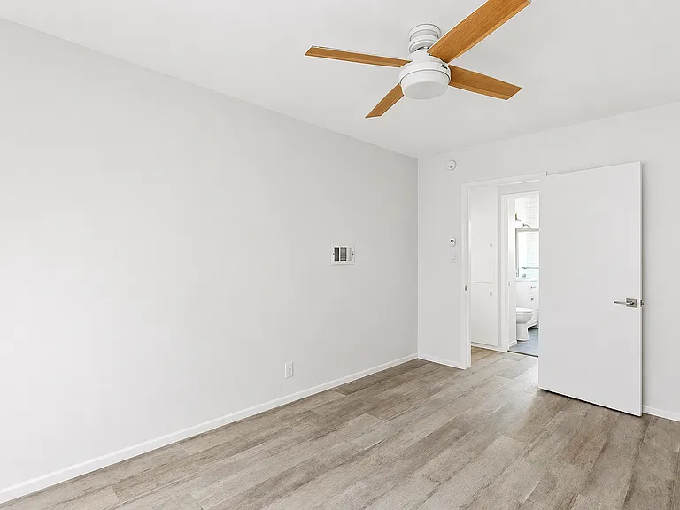 1676 Manning Ave #6 — Photo 5