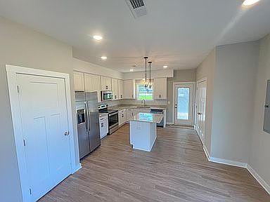 1st image of 310 Honeycomb Ct