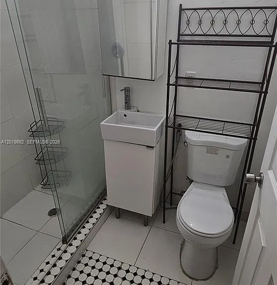 1611 Michigan Ave #4 — Photo 13