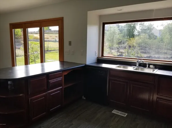 4203 Hidden Valley Rd, Gillette, WY 82718