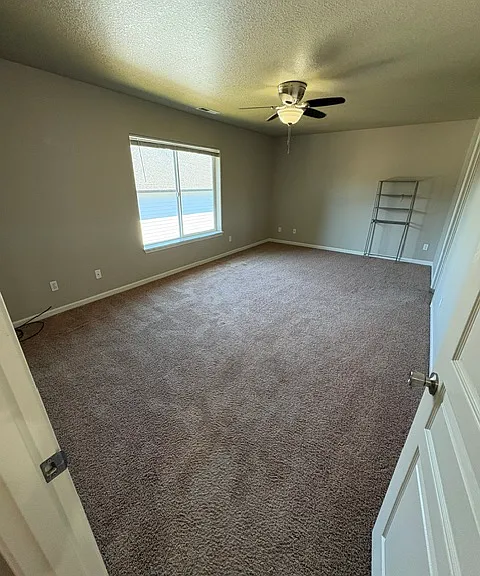 947 Alina Ave SE — Photo 15