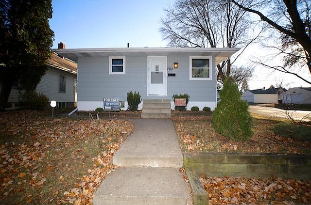 1st image of 782 Hyacinth Ave E