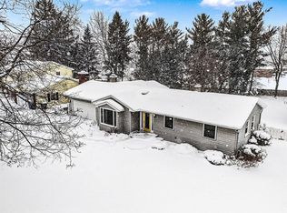 3720 Middlebury Dr, Kalamazoo, MI 49006
