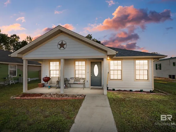 2001 Maria Ln, Lillian, AL 36549