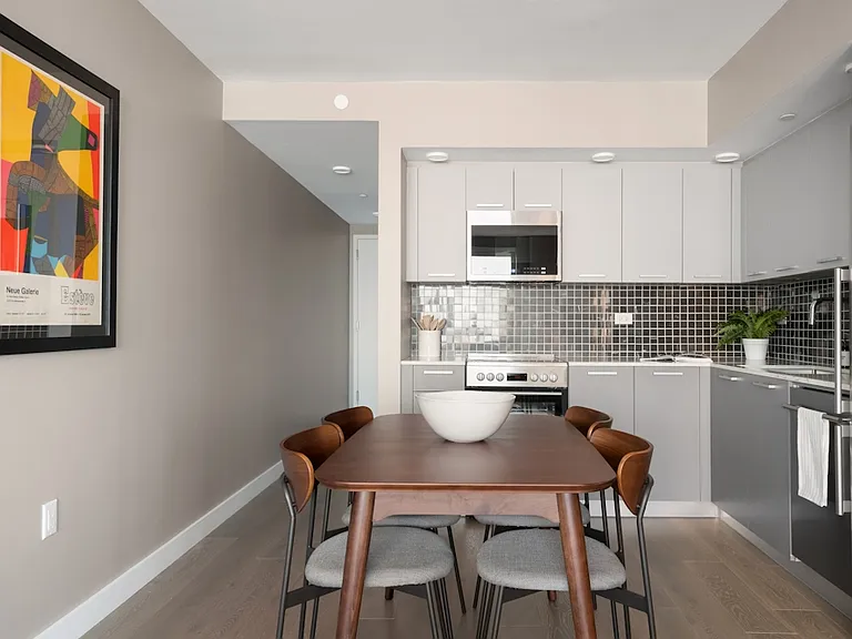 15 Bridge Park Dr #12-B — Photo 3