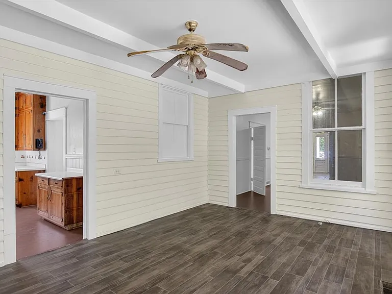 114 Forest Ave — Photo 14