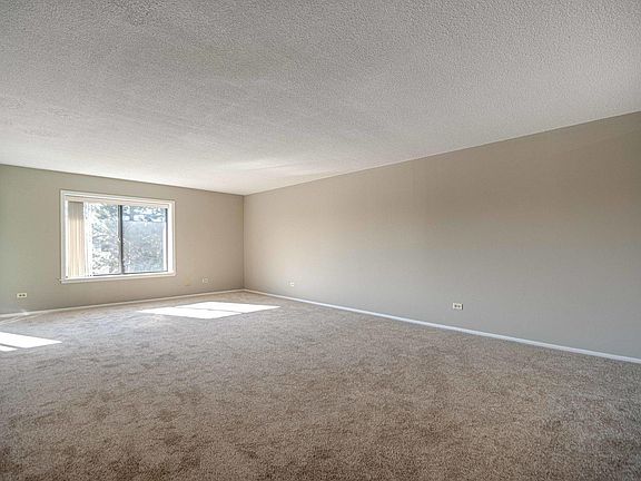 5th image of 1265 N Sterling Ave Unit 206