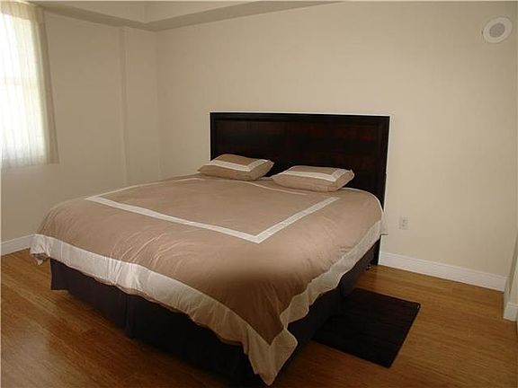5th image of 19900 E Country Club Dr APT 1210