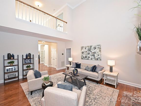 4th image of 5604 Flowering Dogwood Ln