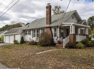 10 Wilson St, Topsham, ME 04086