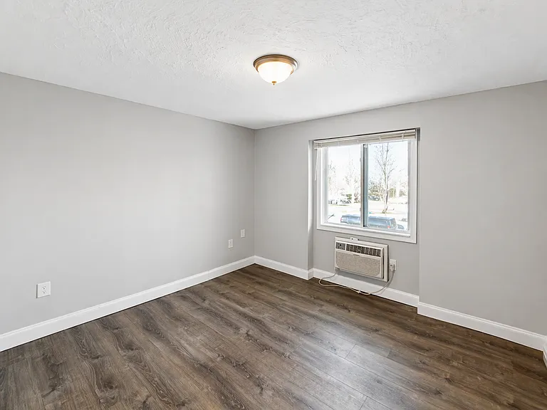303 Grant St #13 — Photo 7