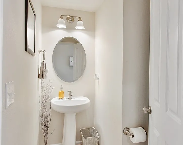 4703 Strathmore Cir SW — Photo 17