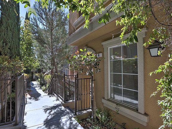2nd image of 3435 Vittoria Pl Unit 4