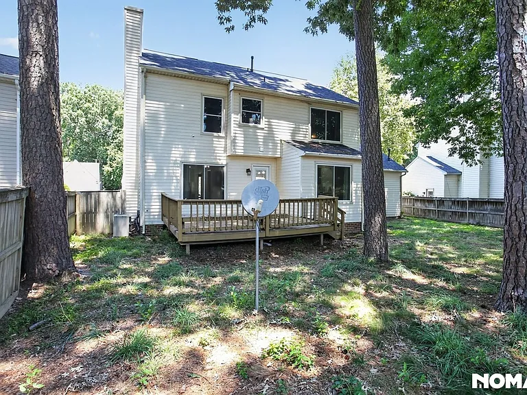 1620 Winthrope Dr — Photo 29