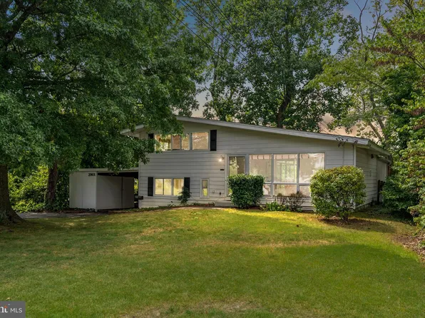 3901 Javins Dr, Alexandria, VA 22310