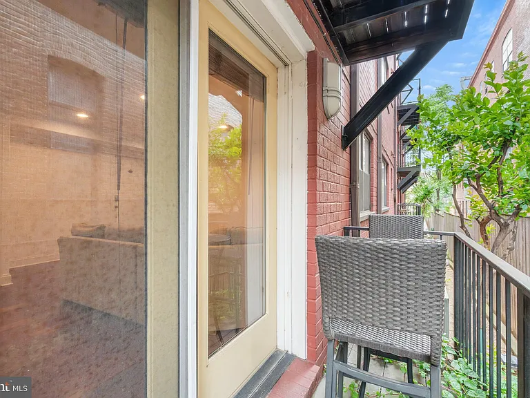 1354 Euclid St NW #202A — Photo 11