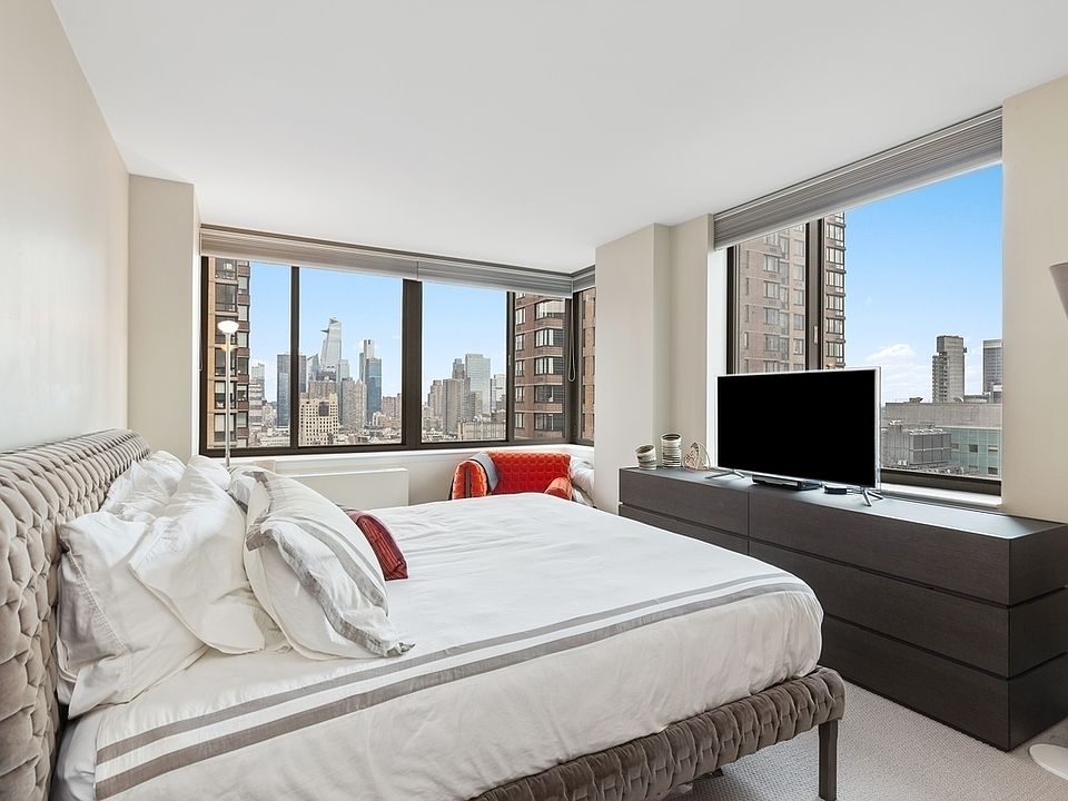 1st image of 2 Columbus Ave #21AA
