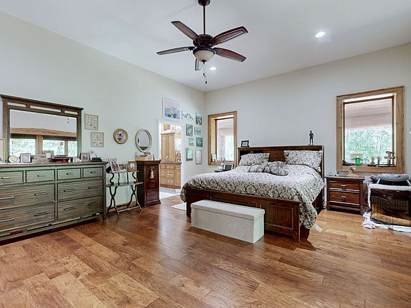 26th image of 185 Ravenridge Rd