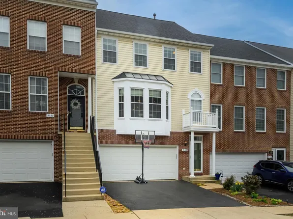 5153 Ballycastle Cir, Alexandria, VA 22315