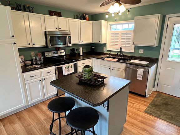 2nd image of 2736 E Island Ct