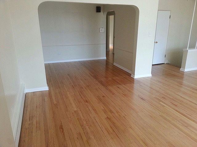 2nd image of 3821 N Harlem Ave #2