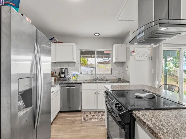 92-1252 Kikaha St APT 15, Kapolei, HI 96707