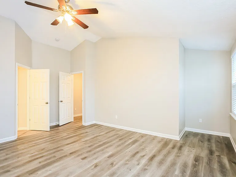 147 Fountain Dr — Photo 9