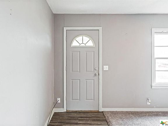 5th image of 1411 W Main St