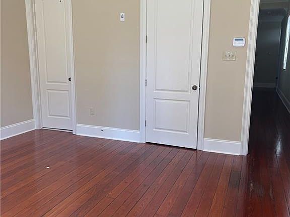 3rd image of 8611 Oak St