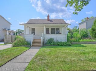 3269 Wakefield Rd, Berkley, MI 48072