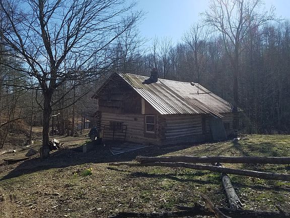 3rd image of Woods Creek Dr