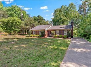 2595 Mount Salem Rd, Pfafftown, NC 27040
