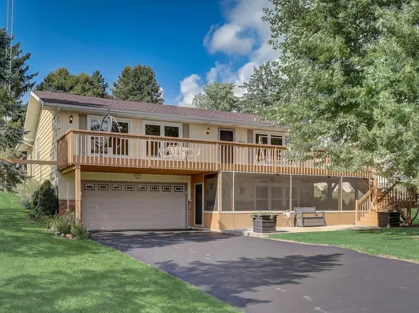 W5118 Bay Shore DRIVE, Elkhorn, WI 53121