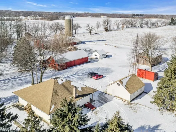 15218 Harmony Rd, Huntley, IL 60142