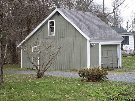 2nd image of 84 Eastside Dr