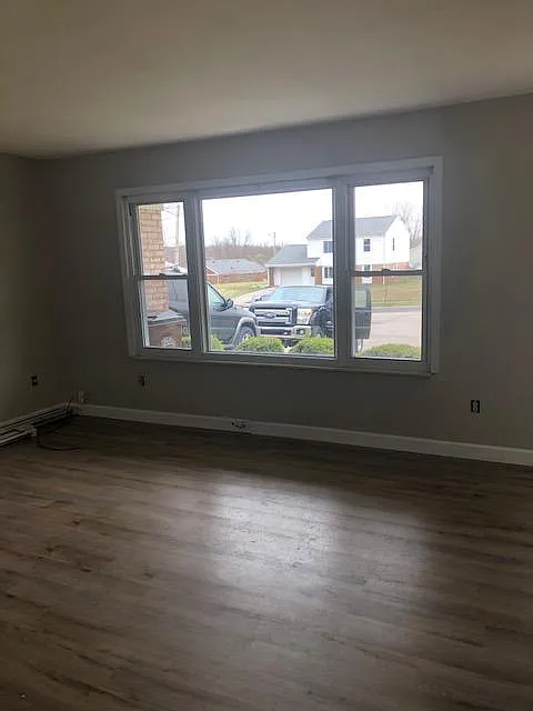 3 bed, 1170 sqft, $1,250 — Photo 2