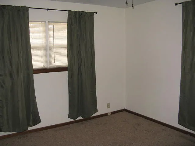 2802 S Highland Ave — Photo 2