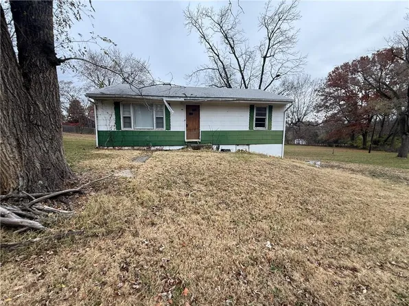 455 NE Meadowbrook Rd, Kansas City, MO 64119