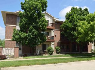 406 W Side Dr #406, Iowa City, IA 52246