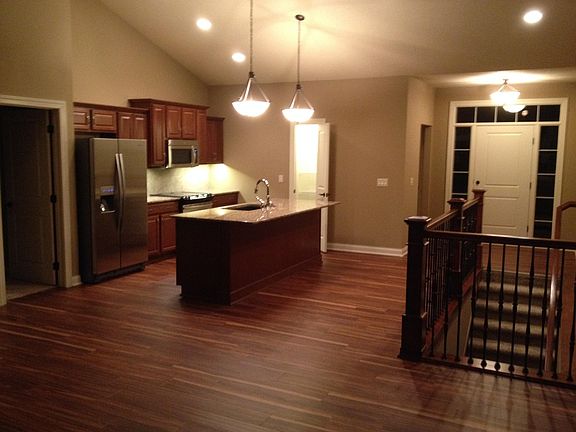 3rd image of 2723 London Dr