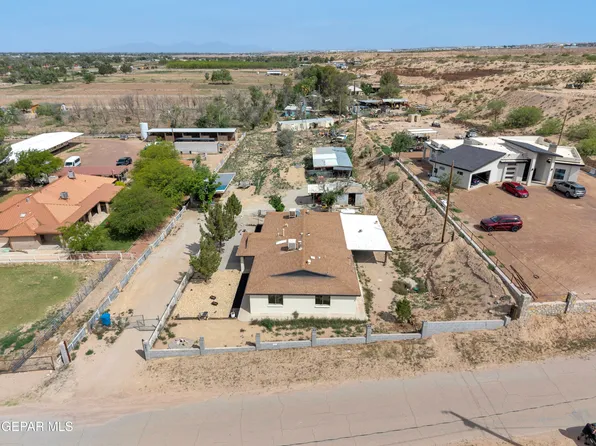 943 Quail Mesa Dr, Socorro, TX 79927