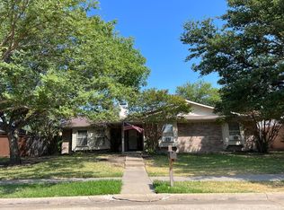 2013 Gardanne Ln, Carrollton, TX 75007