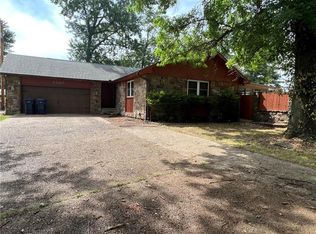 2320 Chouteau Ave, Baxter Springs, KS 66713