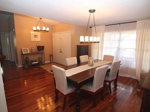 4th image of 14806 Dartmoor Ln