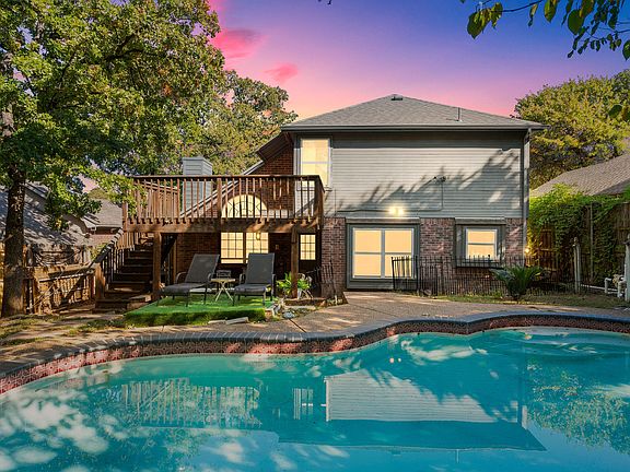 2nd image of 1608 Pacific Pl