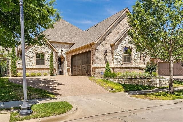 1st image of 214 Versailles Ln